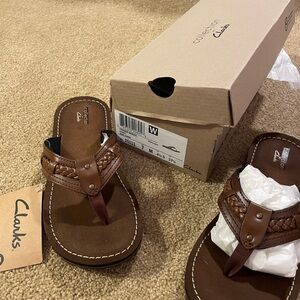 Clarks Tan Leather Flip Flops